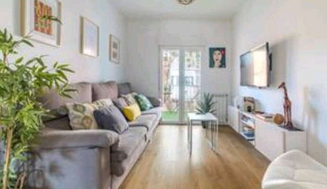 Design house with 3 bedrooms and terrace! Quiet and fully equipped
