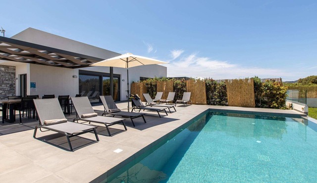 Diktamos Villa - Three Bedroom Villa, Sleeps 6
