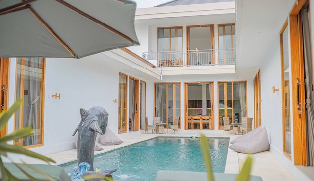 Dolphin Luxury Villa near Lovina Centre & Beach