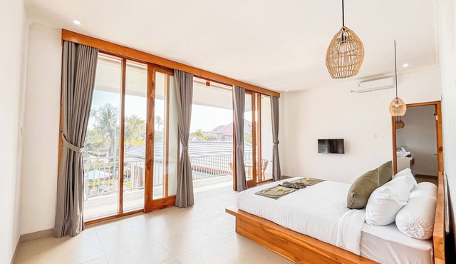 Dolphin Suite – Luxury New Villa on Lovina Beach