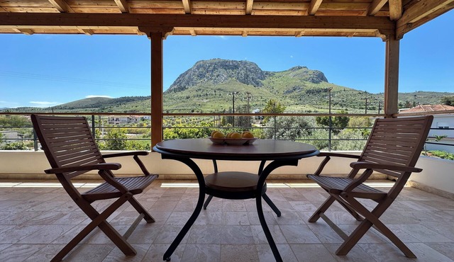 Double view apartment | Ancient Corinth