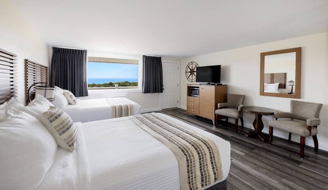 Dune Crest Hotel