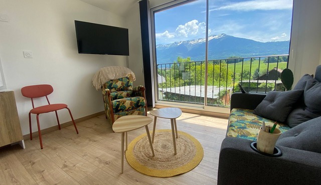Duplex apartment - mountain view - quiet - lake - hiking and nature