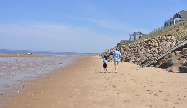 Eastham Cottage Only 300 Yards from Private Beach (2188)