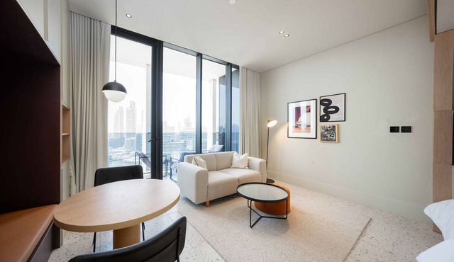Executive Studio w/Burj Khalifa View