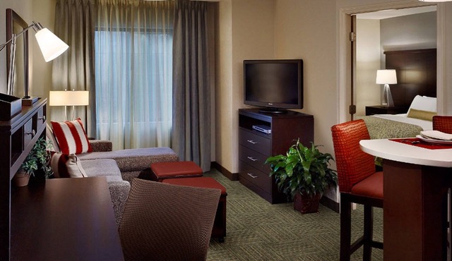 Fully Equipped Suite | Outdoor Pool + Free Breakfast + Fitness Center