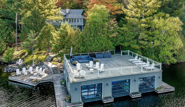 Gorgeous Cottage on Lake Rosseau! Huge Boathouse Deck + 300ft of Frontage!