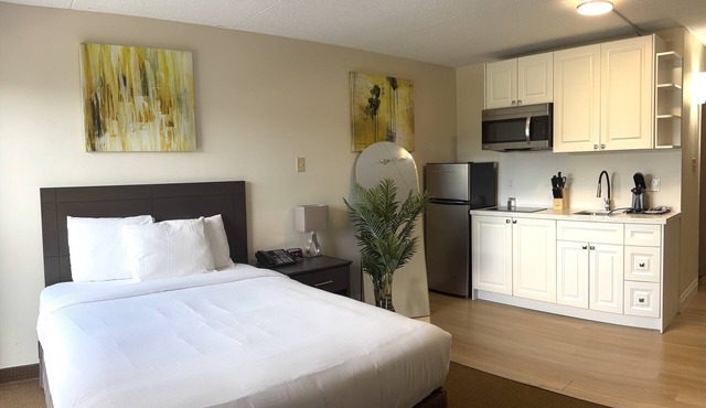 Group Retreat with breakfast included - on one floor- on the Niagara Gorge