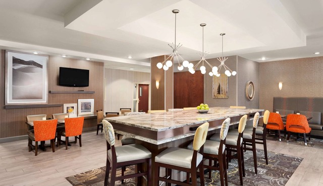 Hampton Inn & Suites Denver - Cherry Creek