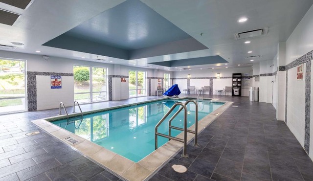 Hampton Inn & Suites Greensboro/Coliseum Area