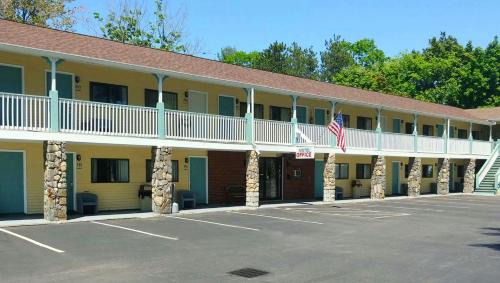 Hampton Motor Inn in Hampton