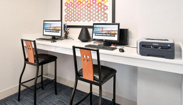 Holiday Inn Express & Suites Pueblo by IHG