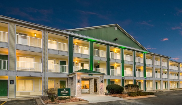 HomeTowne Studios By Red Roof Denver - Glendale/Cherry Creek
