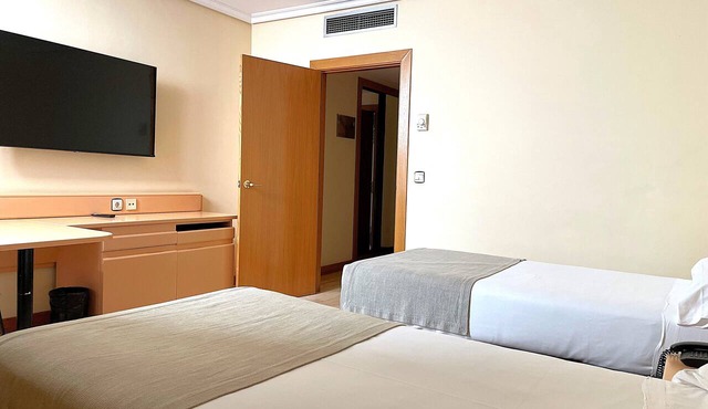 Hotel AR Parquesur