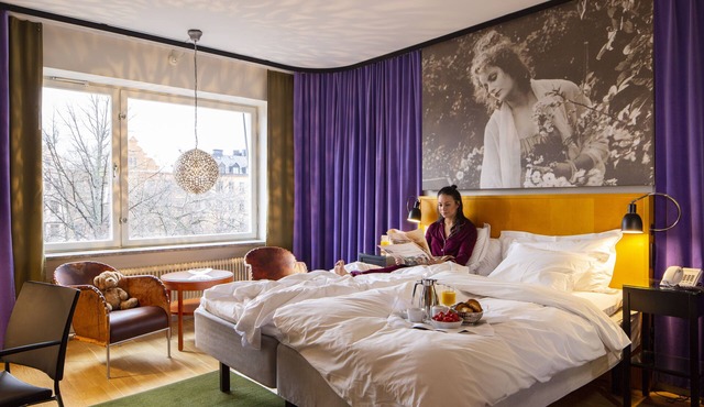 Hotel Rival
