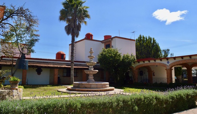 Increíble Villa en zona vinícola Montequis 19 pers