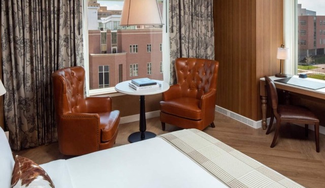 Indulge in Home-Like Comfort! Balcony, Near Denver Botanic Gardens!