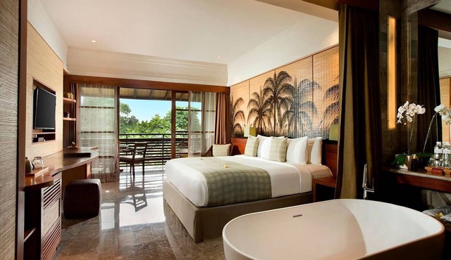 Jembawan luxury room, free breakfast