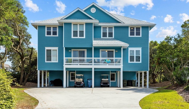 Kokomoe: Cozy Beach Retreat with Pool, Golf Cart & Pet-Friendly Perks!