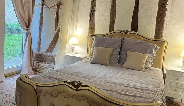 L'Écurie – Charming studio in the heart of Lorris