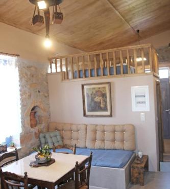 Laini Guest Houses