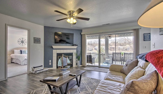 Lake-View Patio, Pool Access! Regatta Bay Condo