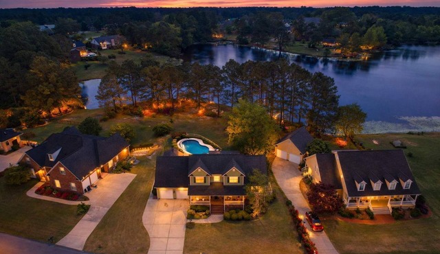 Lakefront Pool Retreat | Sleep 18 | Pool + Firepit