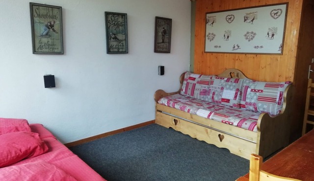 Large studio for 4 at Arc 1600 with wifi and pets allowed