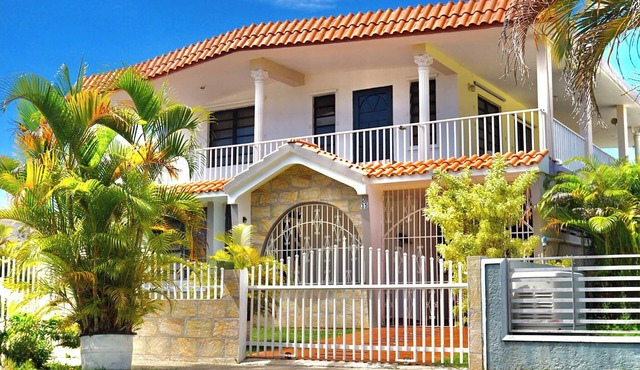 Local Gem in Aguada 3 min to Beach