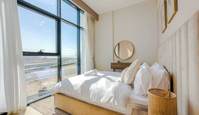 Modern Comforts 1-Bedroom Retreat in Meydan