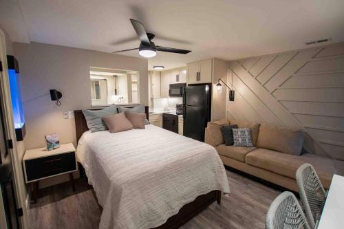 Modern Studio Basement with Private Entrance in Centennial