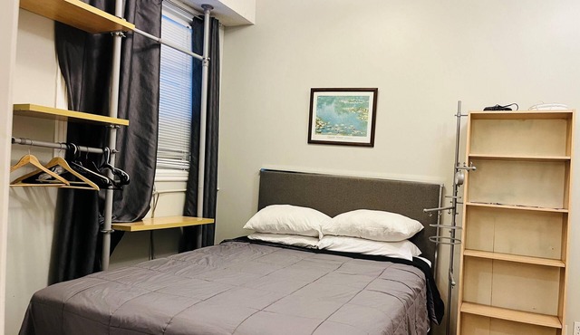 Moe's Suite Hotel