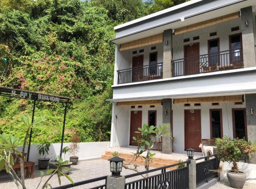 Naomi Homestay