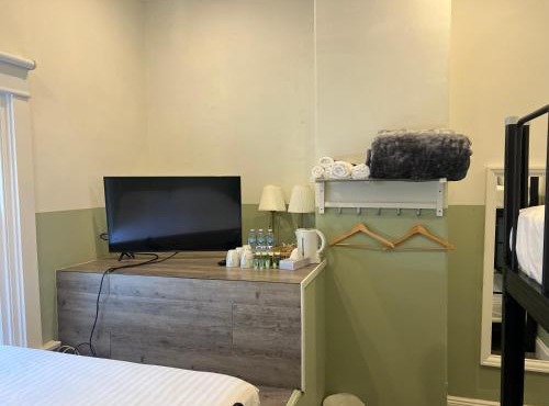 Native Rose Hotel