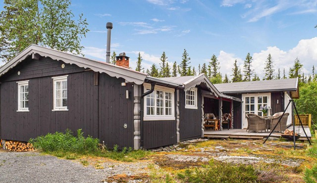 Nice home in Tuddal with kitchen