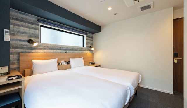 Nonsmoking Hollywood Twin Room Free breakfast bread service included/Sumida-ku Tokyo