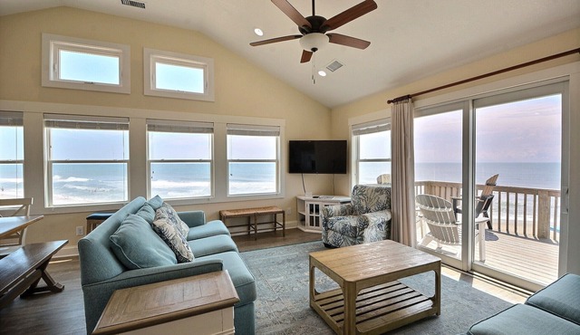Ocean Point- Incredible Ocean Views- Step onto the Beach! Community pool