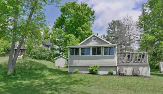 One Bedroom Cottage W/Loft By The Moon River