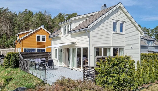 Pet friendly home in Risør