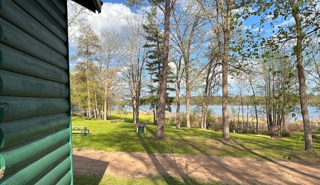 Pet Friendly! Lakeside Two Bedroom Cabin at Green Valley Resort