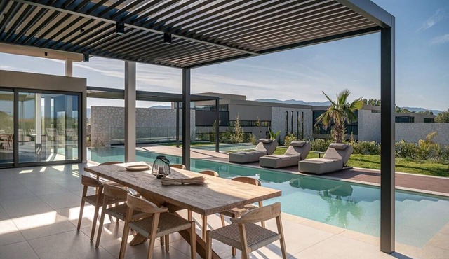 Pnoe Seafront Experience | Villa Lithos