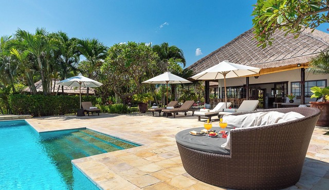 Private Beach front Villa 12p: Accomplish your body and soul!