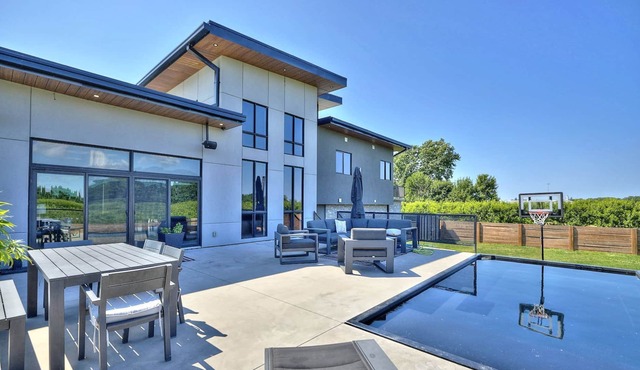 Private Executive Family Home
