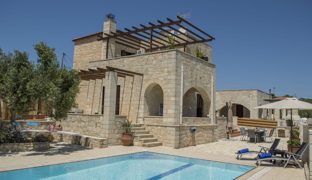 Private pool ★ Stone villa ★ BBQ ★ 3 bedrooms ★ Quiet and Nature
