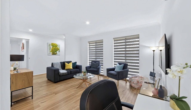 Quiet 3BR Armadale Home with Free Parking and AC
