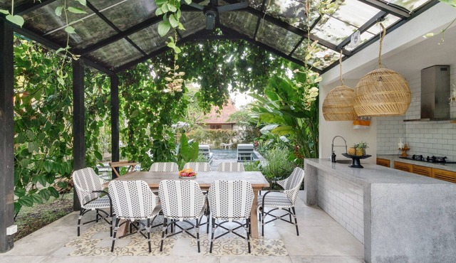 Relax & rejuvinate at Muda Living, only minutes from Ubud Market!