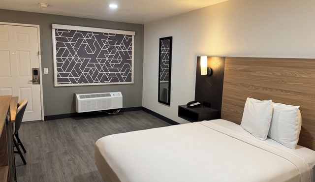 Rodeway Inn & Suites Rancho Mirage - Palm Desert Area