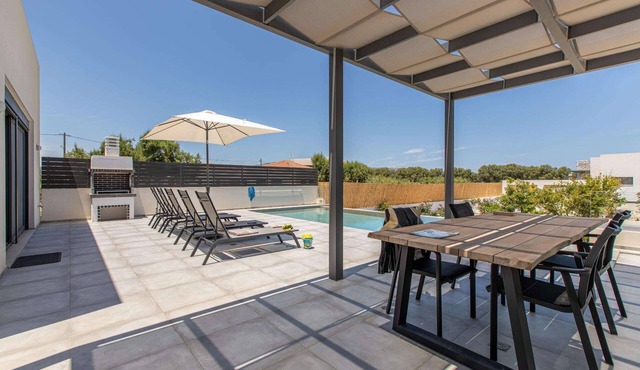Sage Villa - Two Bedroom Villa, Sleeps 4