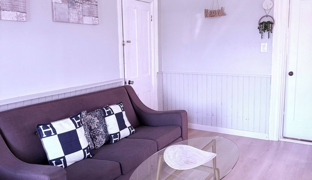Scenic 2-Bedroom+Waterfront Home+FreeParking