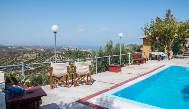 Secluded villa with private pool , panoramic views